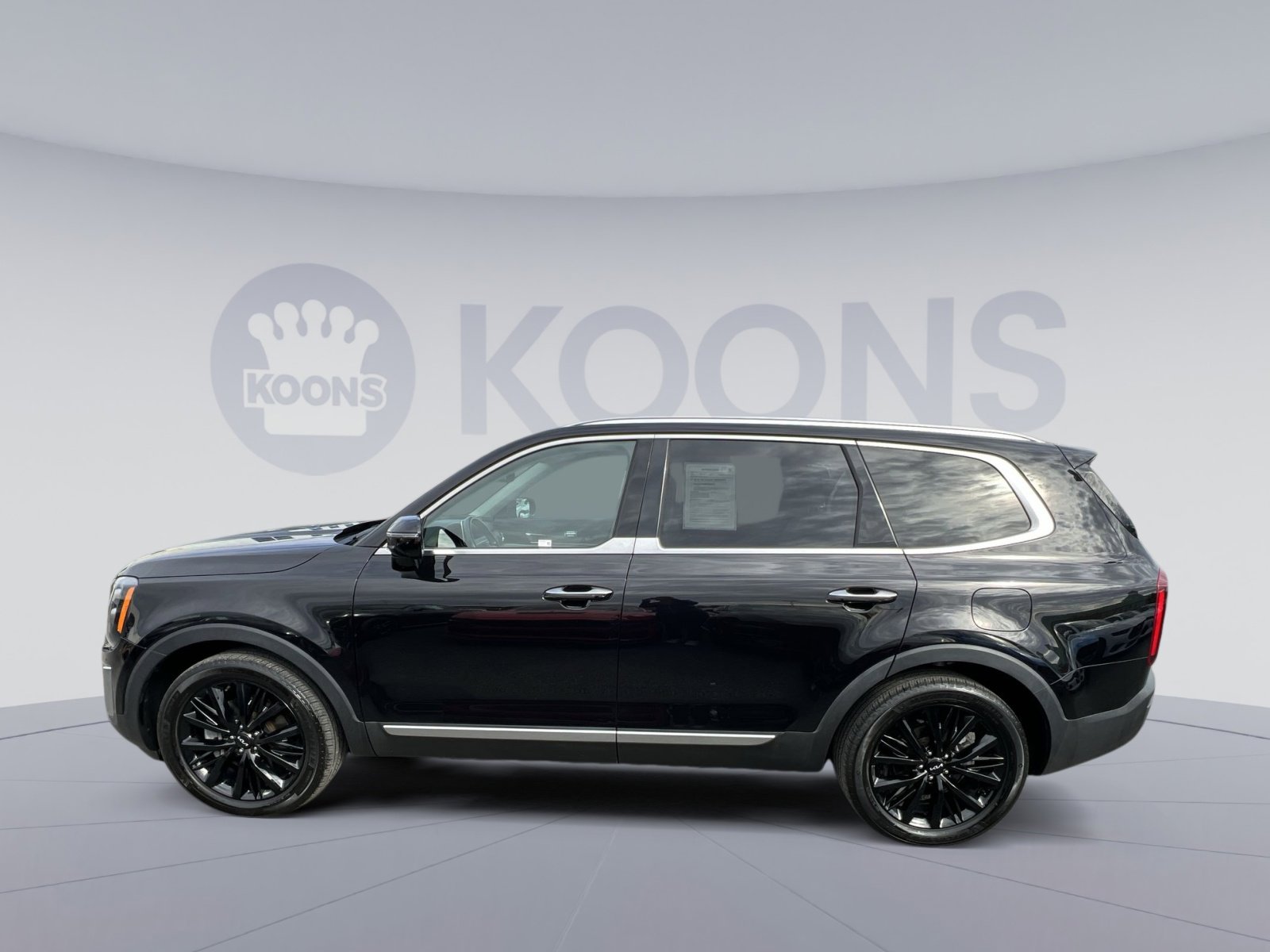 Used 2022 Kia Telluride SX w/ SX Prestige Package image 2