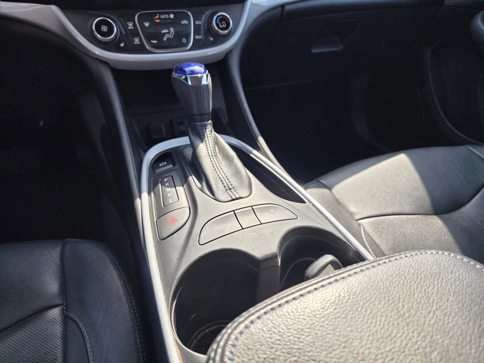 Used 2017 Chevrolet Volt LT w/ Comfort Package FWD image 18