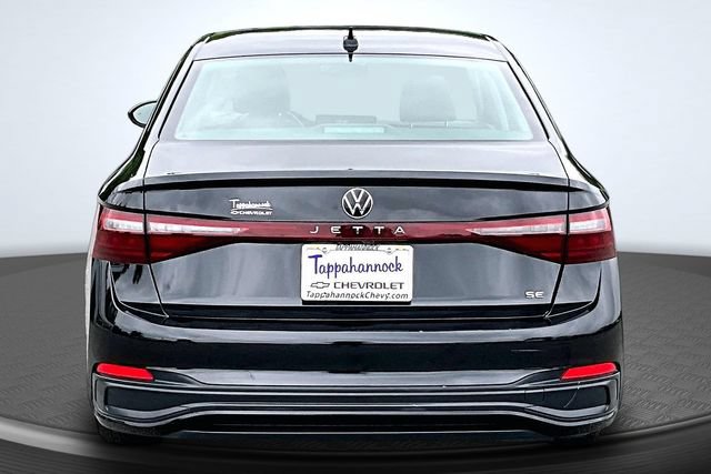 Used 2025 Volkswagen Jetta SE FWD image 5