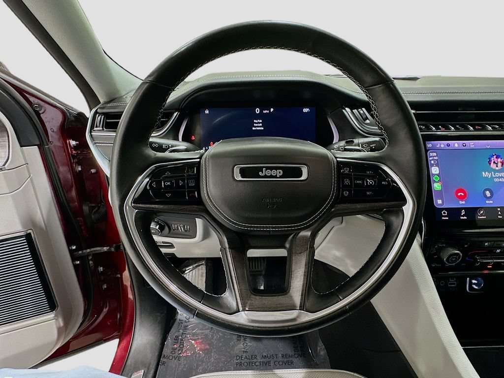 Used 2022 Jeep Grand Cherokee Overland RWD image 11