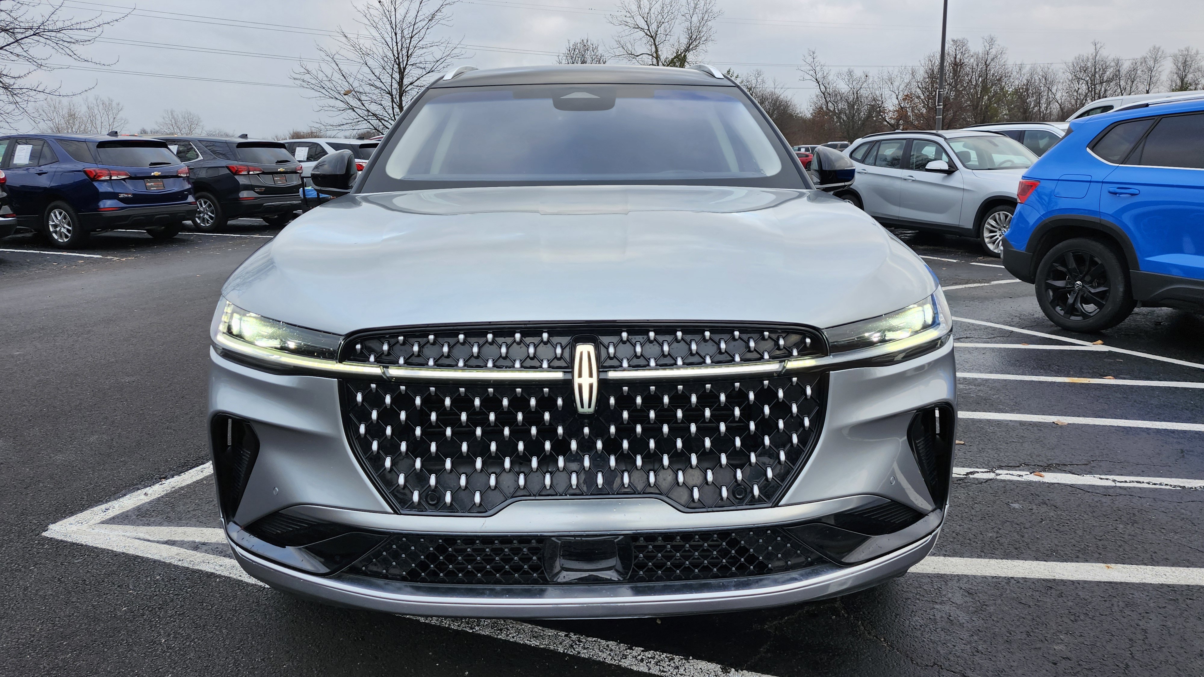 Used 2024 Lincoln Nautilus Reserve image 12