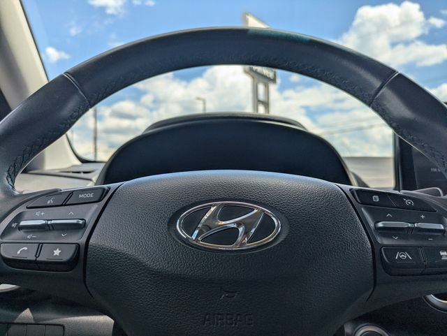 Used 2023 Hyundai Kona Limited FWD image 32