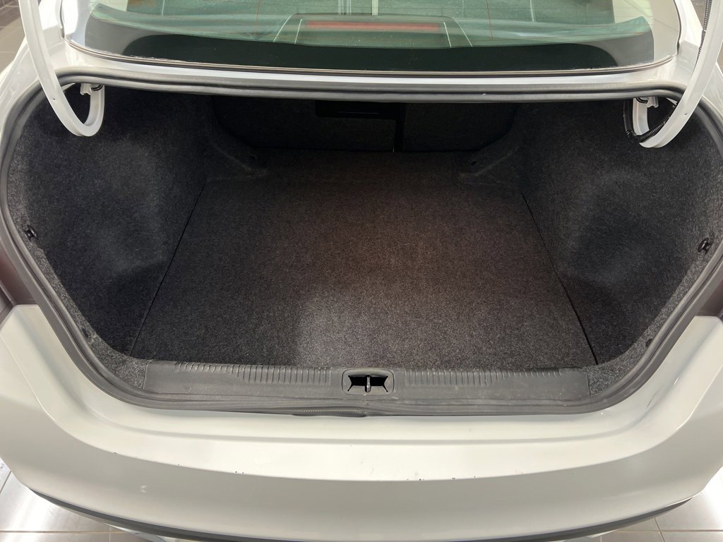 Used 2017 Chrysler 200 Limited Platinum image 28