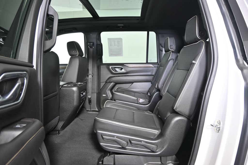 Used 2021 Chevrolet Suburban Premier w/ Premium Package AWD/4WD image 19