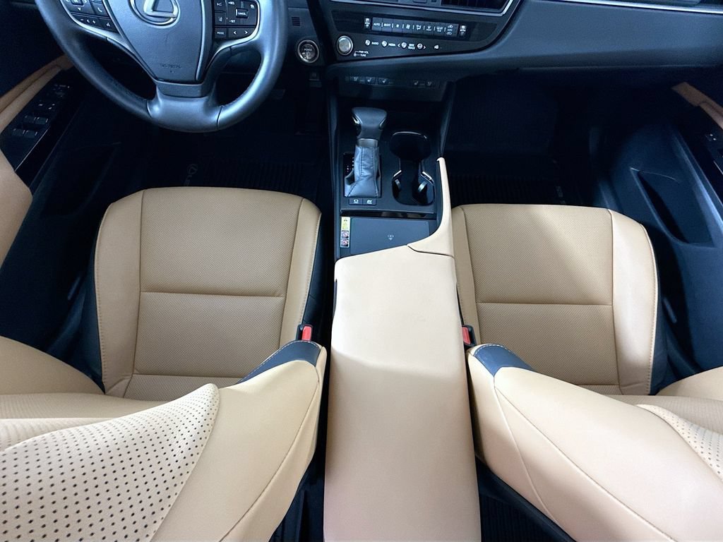 Certified 2025 Lexus ES 300h w/ Premium Package FWD image 16