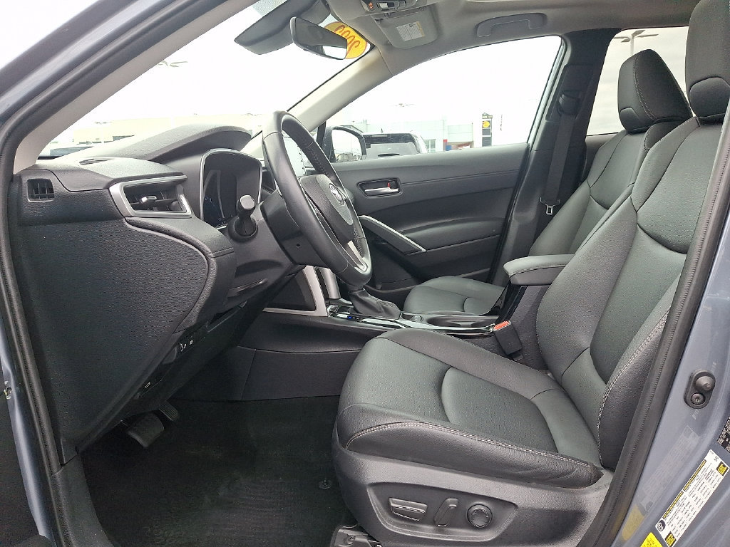 Used 2022 Toyota Corolla Cross XLE w/ Convenience Package AWD/4WD image 13