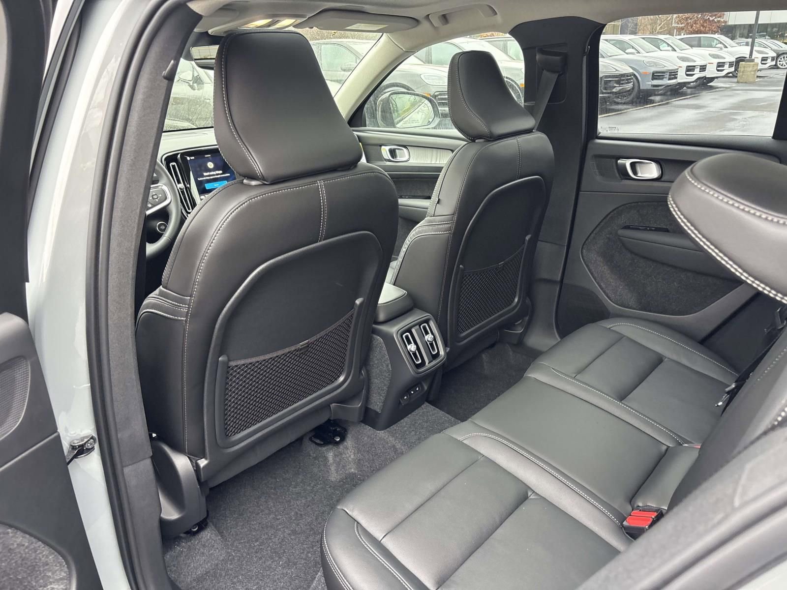 New 2026 Volvo XC40 B5 Plus w/ Protection Package Premier AWD/4WD image 27