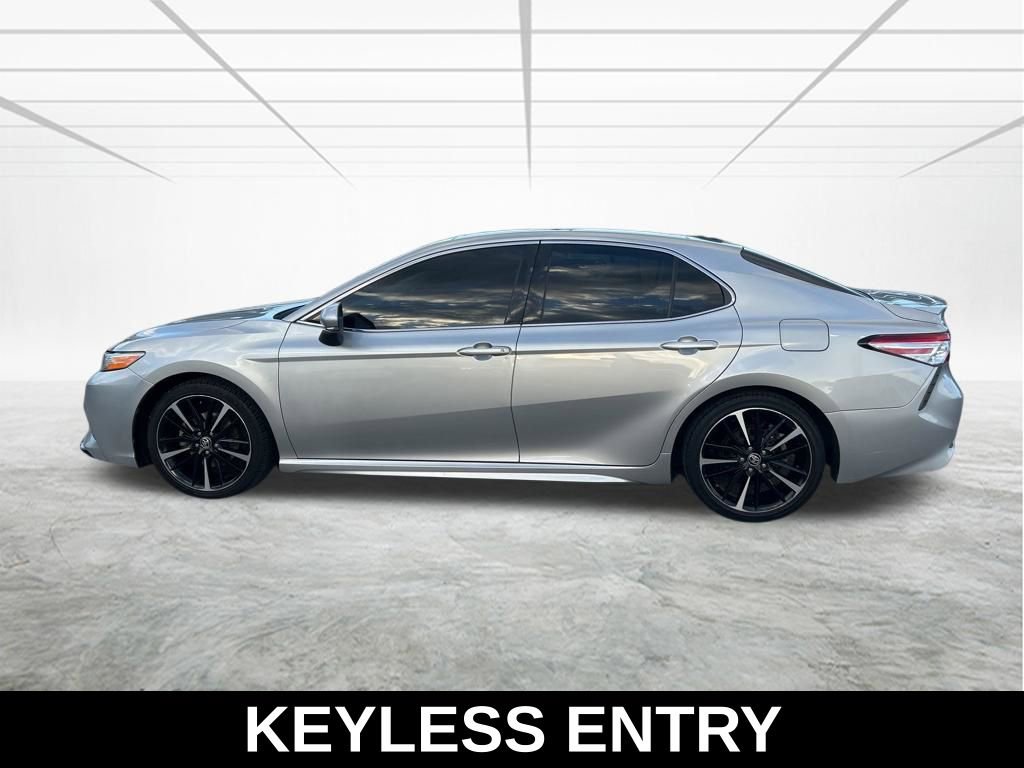 Used 2020 Toyota Camry XSE image 8