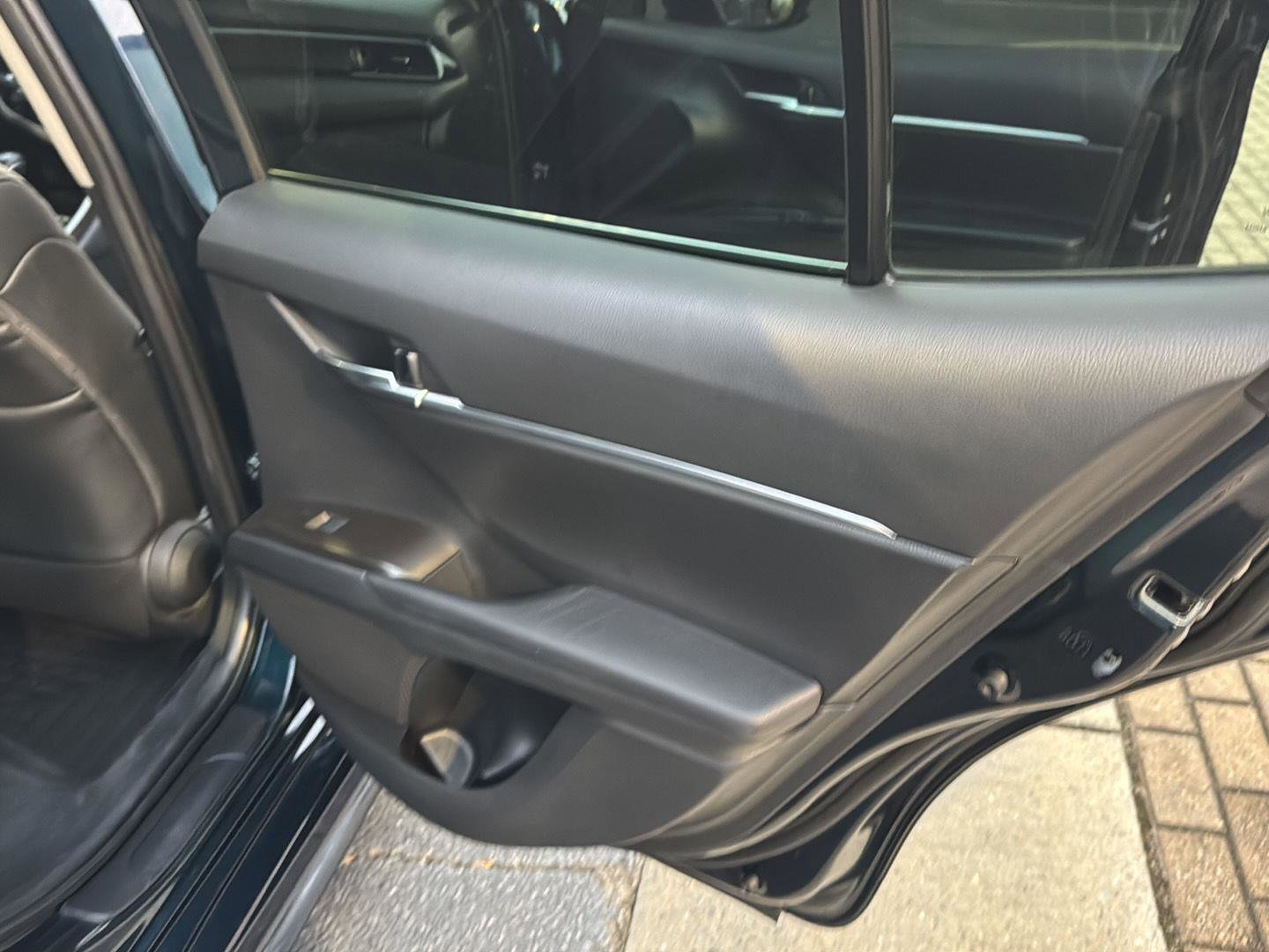 Certified 2021 Toyota Camry SE image 13