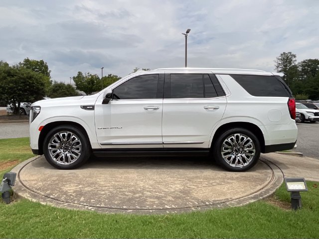 Used 2023 GMC Yukon Denali Ultimate AWD/4WD image 4