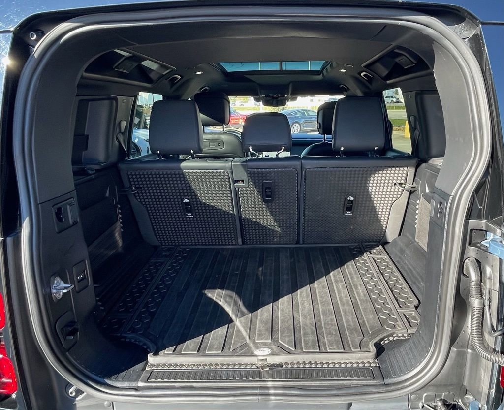 Used 2022 Land Rover Defender 110 X-Dynamic HSE image 14