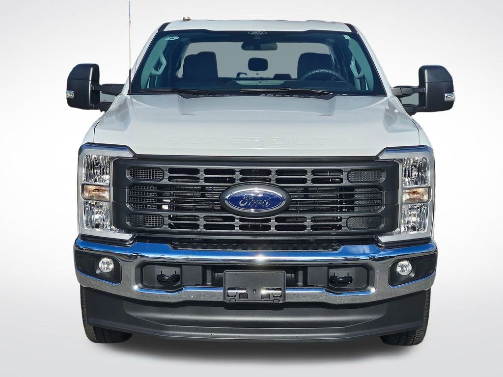 New 2026 Ford F250 XL w/ XL Chrome Package image 3