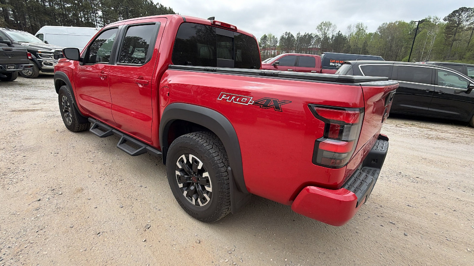 Used 2024 Nissan Frontier PRO-4X w/ Off-Road Protection Package image 10