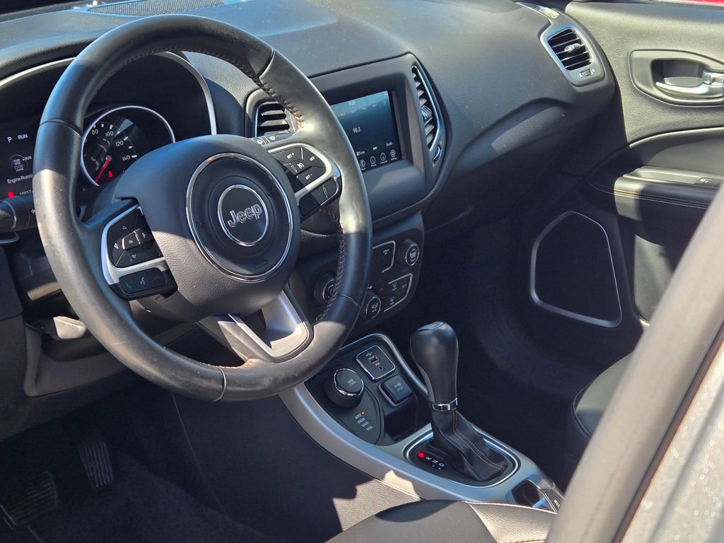 Used 2019 Jeep Compass Latitude AWD/4WD image 32