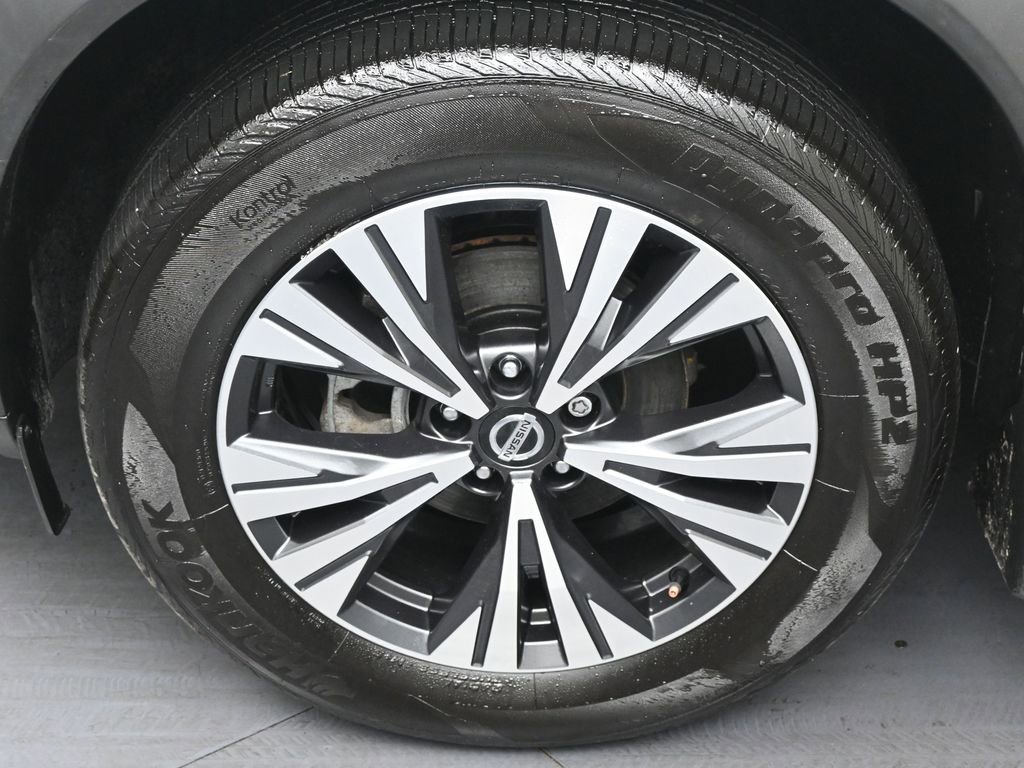 Used 2021 Nissan Rogue SV image 35