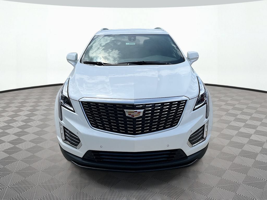 New 2026 Cadillac XT5 Luxury w/ LPO, Floor Liner Package AWD/4WD image 2