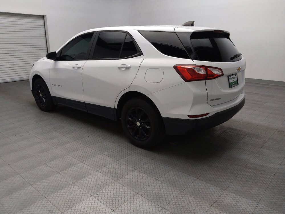 Used 2020 Chevrolet Equinox LS w/ LS Convenience Package FWD image 5