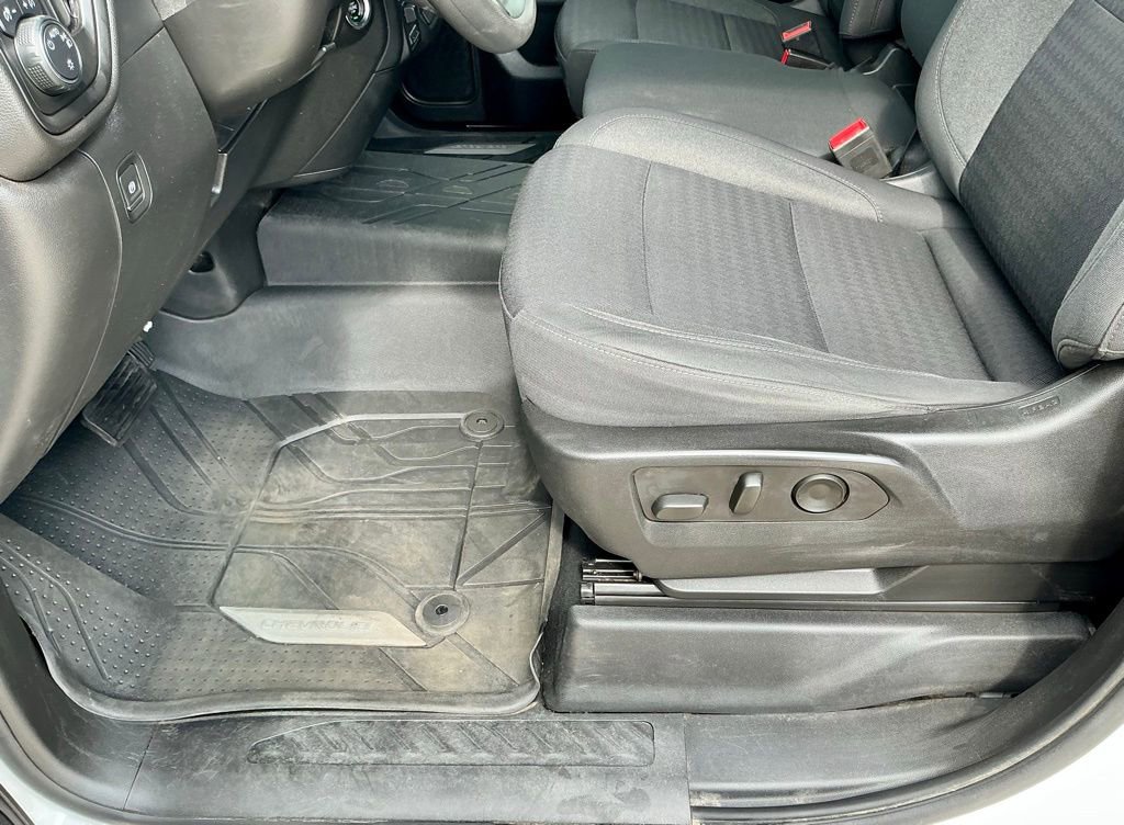 Used 2024 Chevrolet Silverado 2500 Custom w/ Custom Value Package image 39