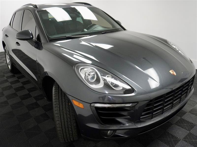 Used 2018 Porsche Macan AWD/4WD image 8