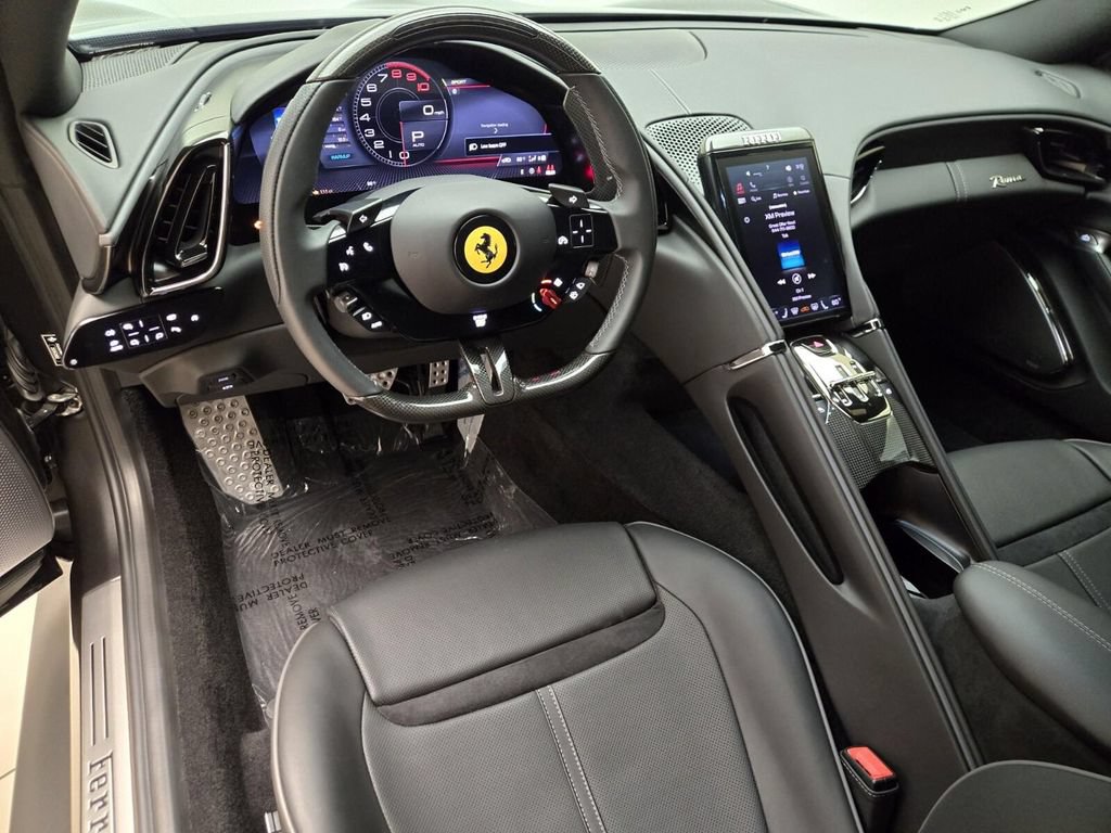 Used 2022 Ferrari Roma RWD image 14