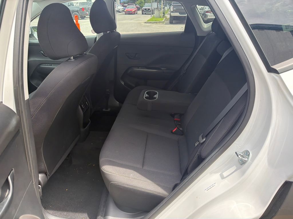 Used 2025 Hyundai Kona SEL FWD image 12