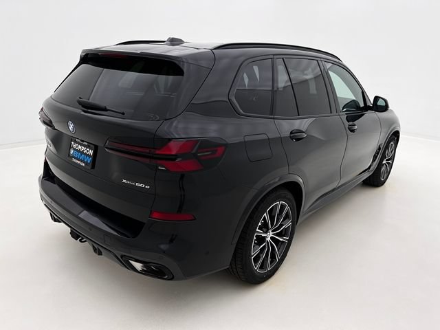 New 2026 BMW X5 xDrive50e w/ M Sport Package AWD/4WD image 5