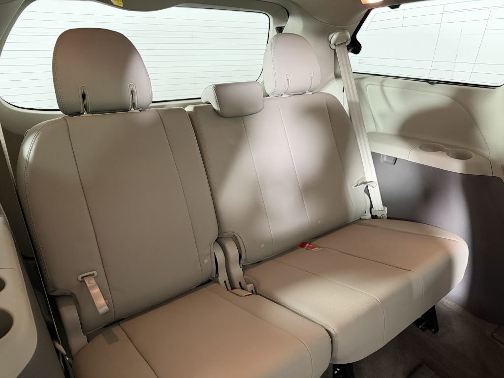 Used 2018 Toyota Sienna XLE Premium w/ Protection Package AWD/4WD image 26