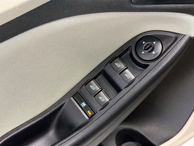 Used 2015 Ford Focus SE w/ SE Cold Weather Package image 14