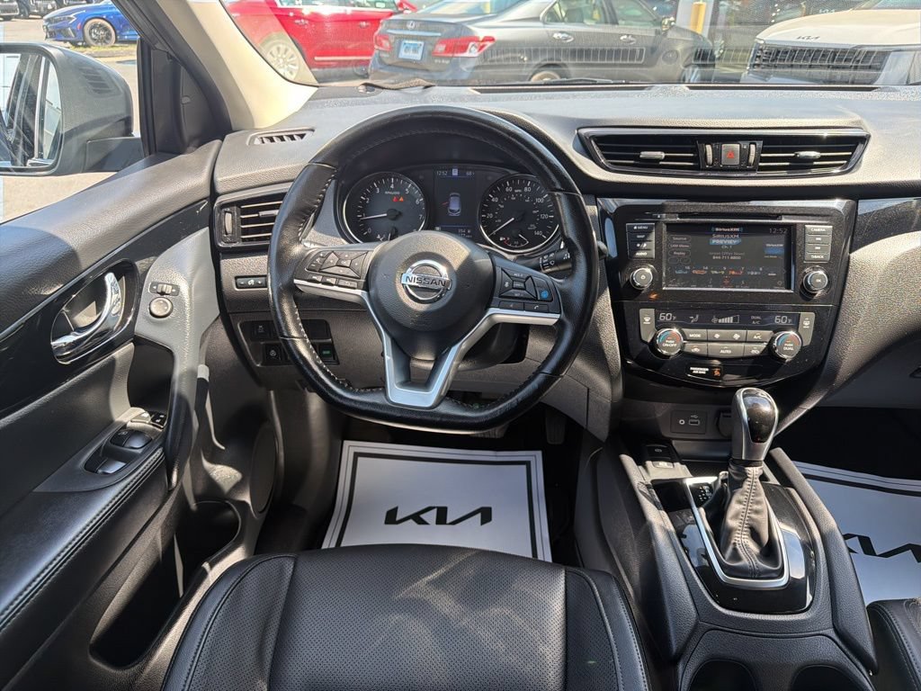Used 2022 Nissan Rogue Sport SL AWD/4WD image 24