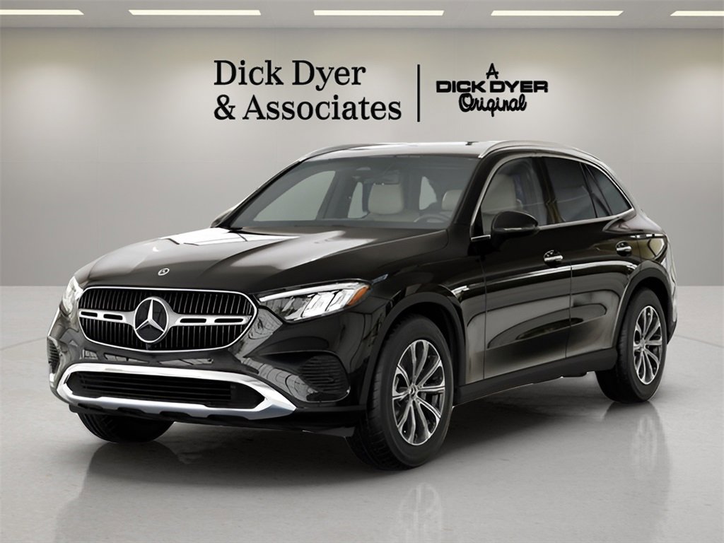Used 2025 Mercedes-Benz GLC 300 4MATIC image 25
