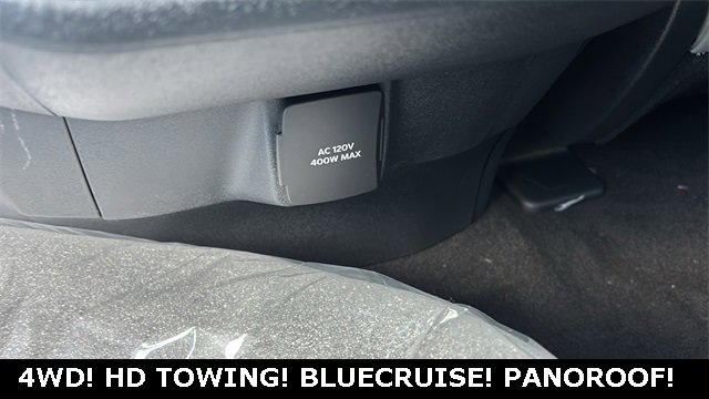 New 2025 Ford Expedition Active image 27