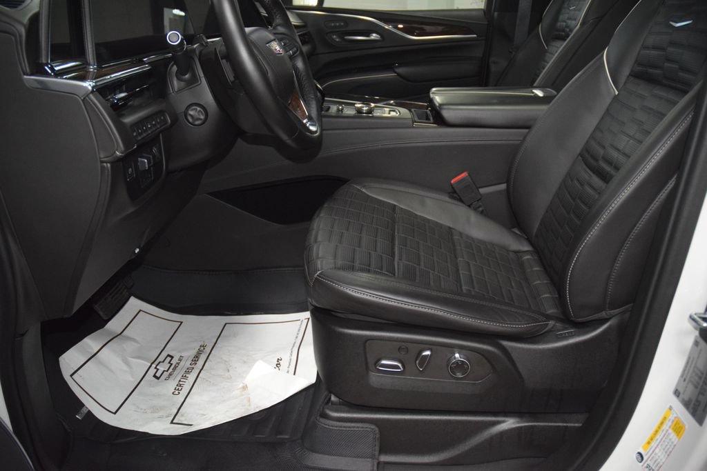 Used 2023 Cadillac Escalade ESV Sport Platinum AWD/4WD image 43
