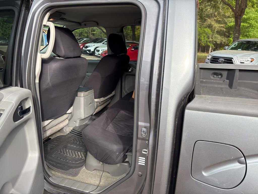 Used 2018 Nissan Frontier SV image 4