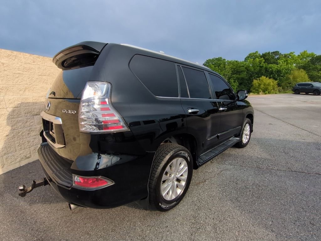 Used 2017 Lexus GX 460 AWD/4WD image 4