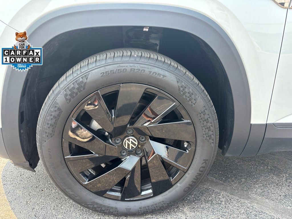 Used 2025 Volkswagen Atlas Cross Sport SE AWD/4WD image 9
