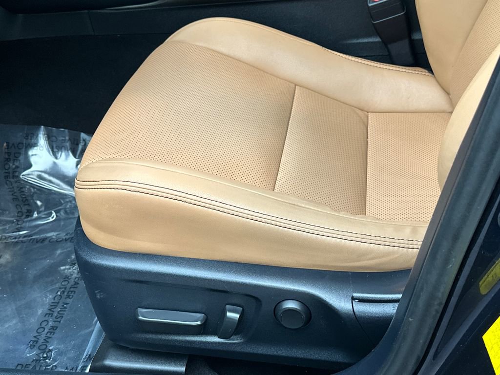 Used 2019 Lexus IS 300 AWD w/ Navigation Package image 19