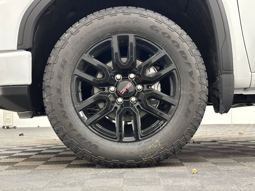 New 2026 GMC Sierra 1500 Elevation image 13
