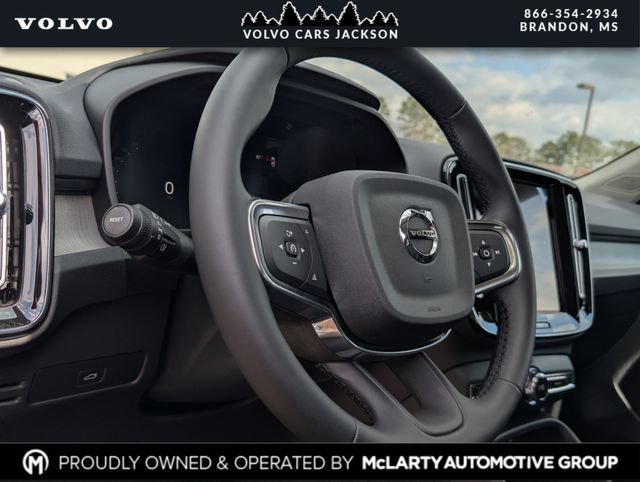 New 2026 Volvo XC40 B5 Core AWD/4WD image 7