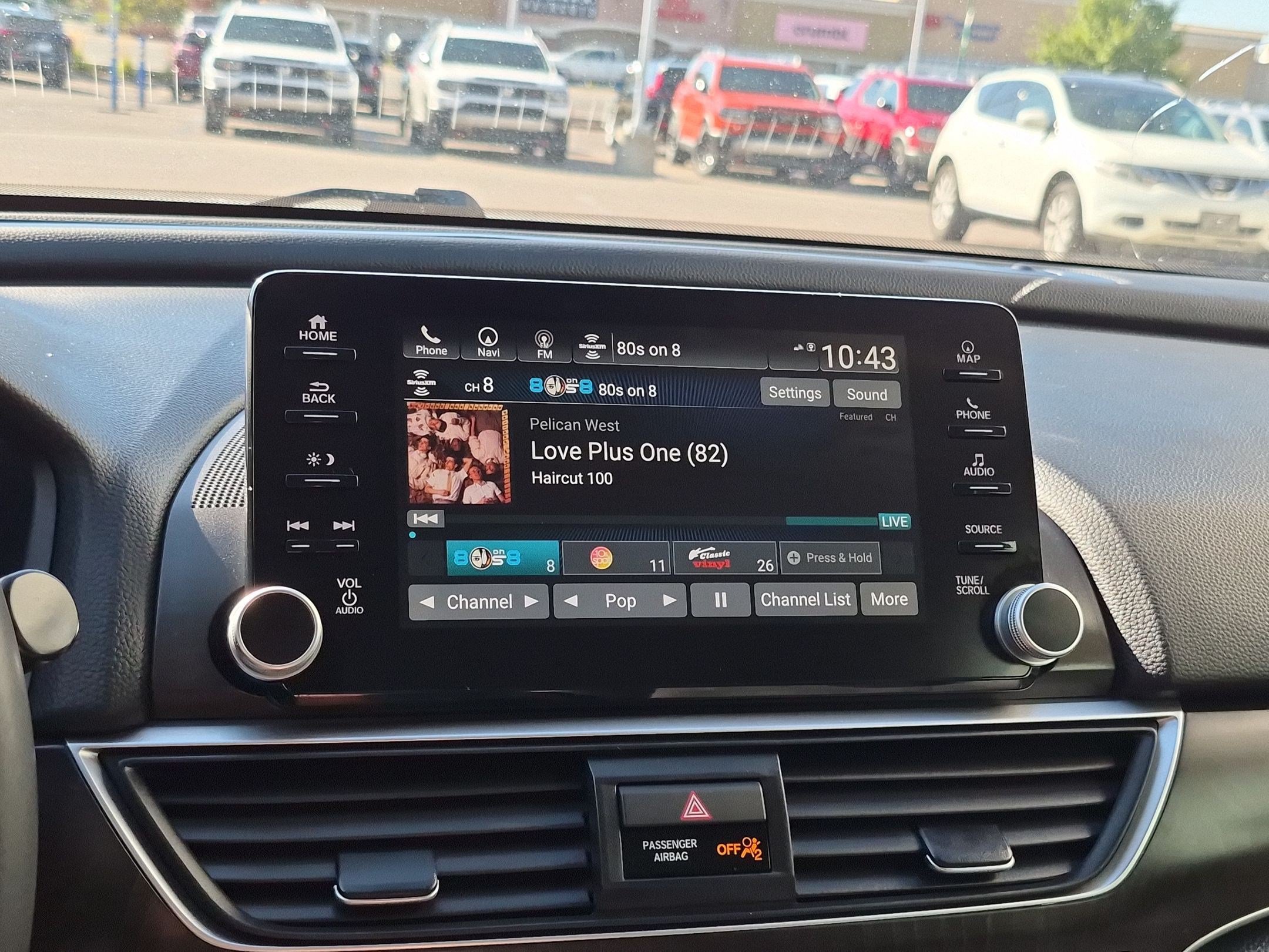 Used 2018 Honda Accord Touring image 25