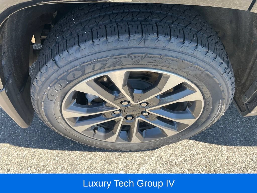 Certified 2024 Jeep Grand Cherokee L Overland w/ Advanced Protech Group III AWD/4WD image 13