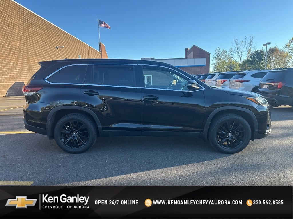 Used 2019 Toyota Highlander SE