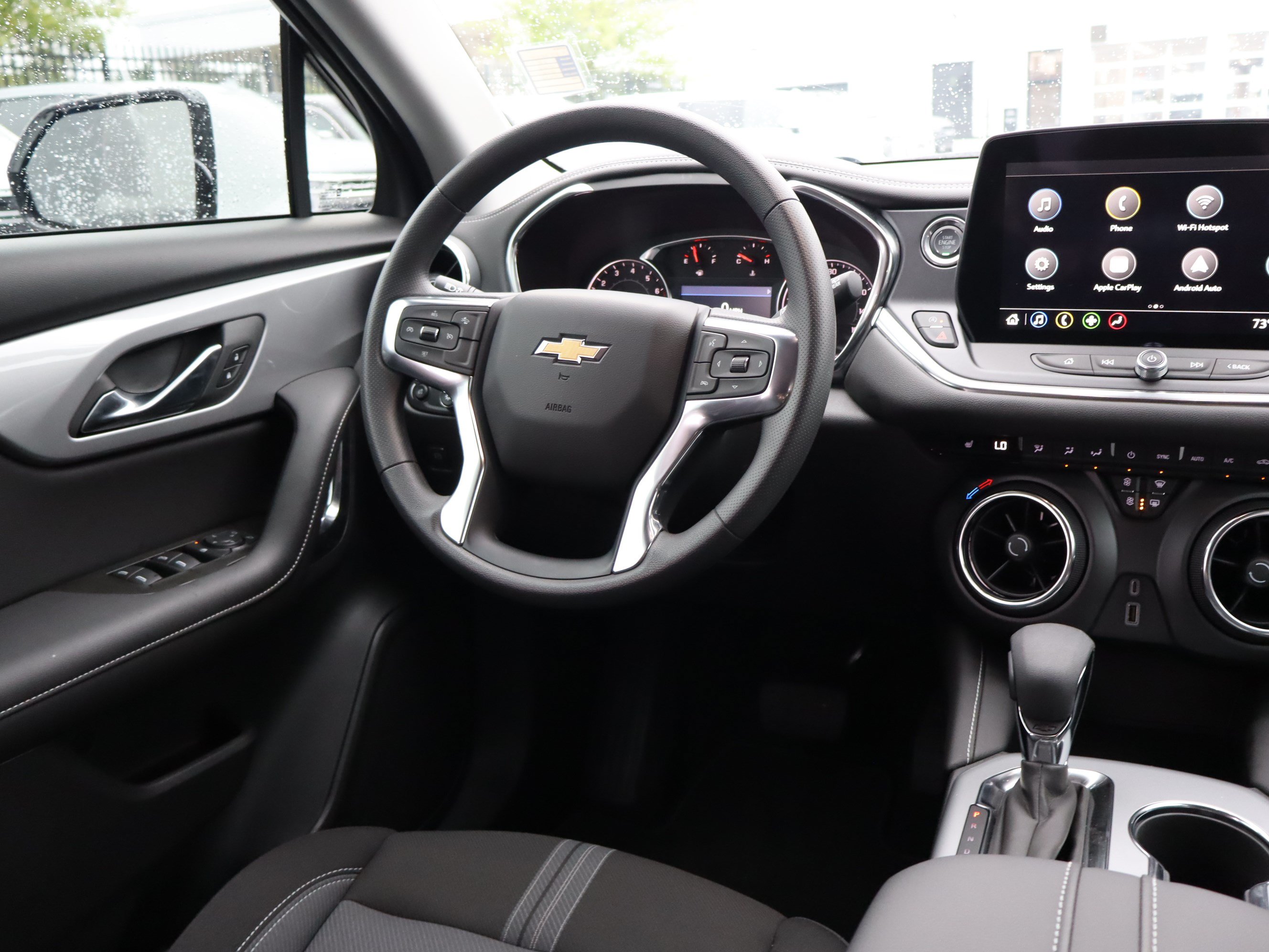 Used 2025 Chevrolet Blazer LT FWD image 12