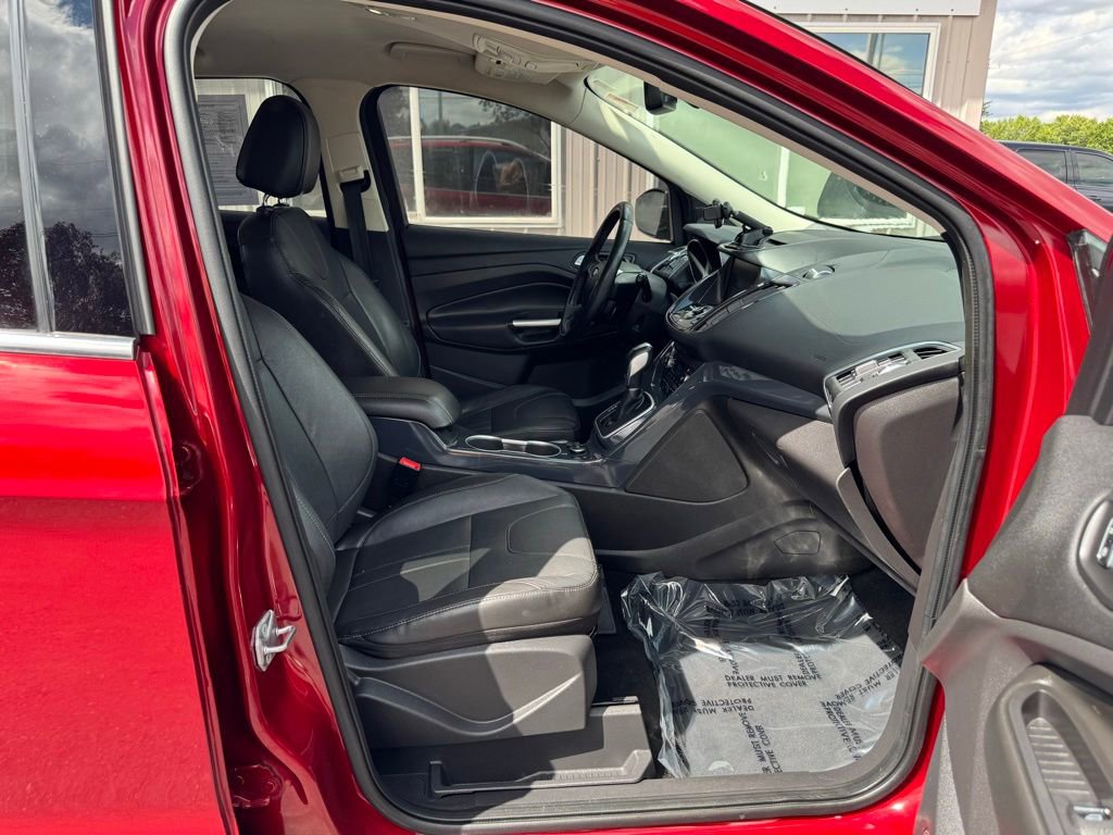 Used 2013 Ford Escape Titanium w/ Parking Technology Pkg AWD/4WD image 13