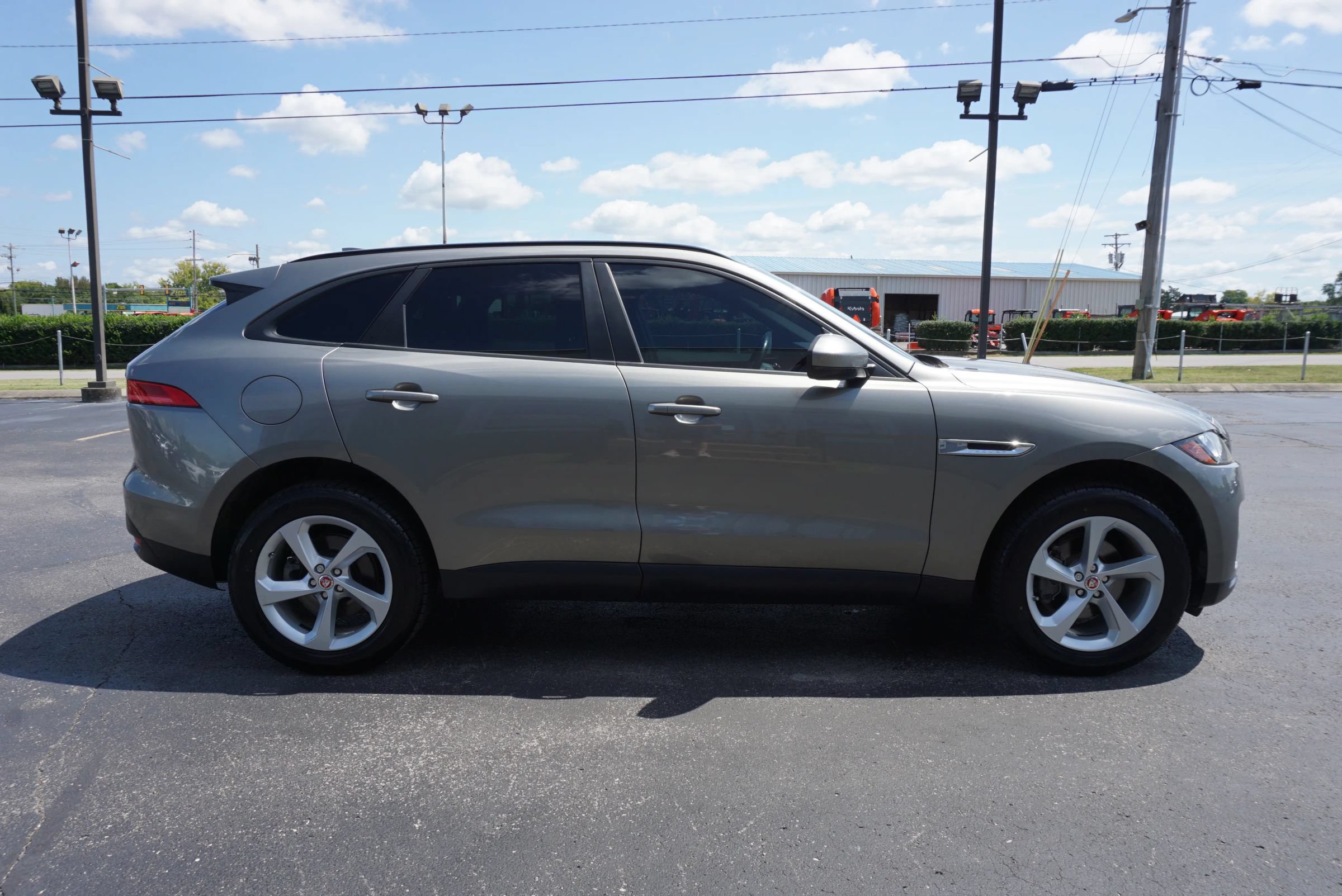 Used 2018 Jaguar F-PACE Premium AWD/4WD image 4