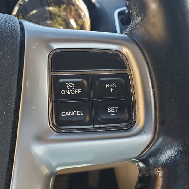 Used 2011 Chrysler Town & Country Touring FWD image 26