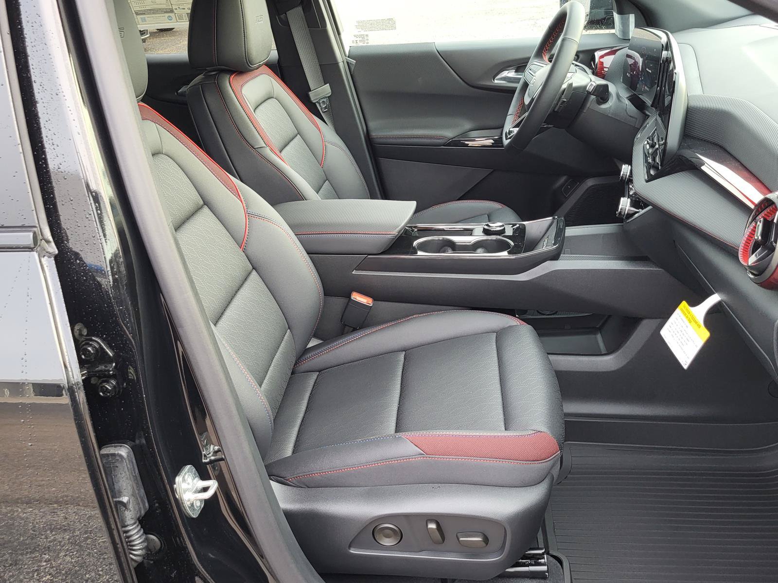 New 2026 Chevrolet Equinox RS w/ Convenience Package III FWD image 10