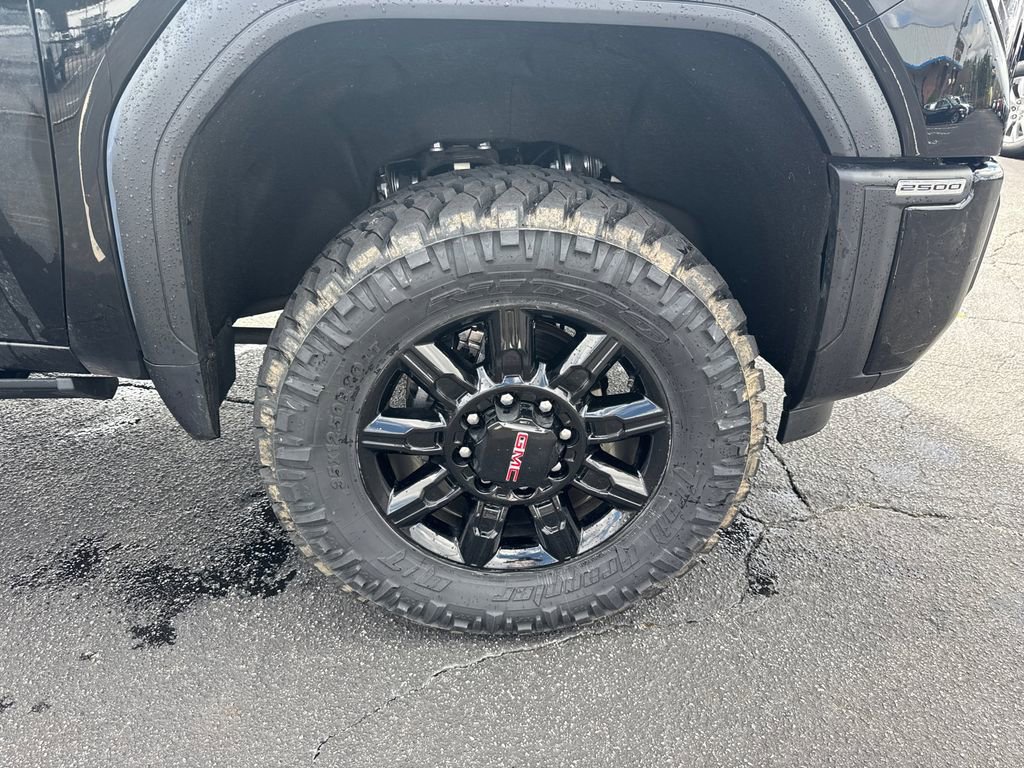 Used 2025 GMC Sierra 2500 AT4 w/ AT4 Preferred Package image 13