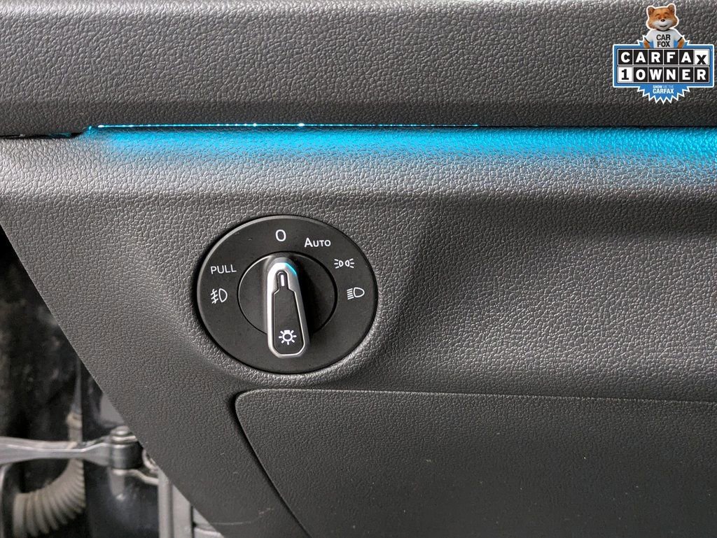 Certified 2021 Volkswagen Jetta SEL Premium FWD image 22