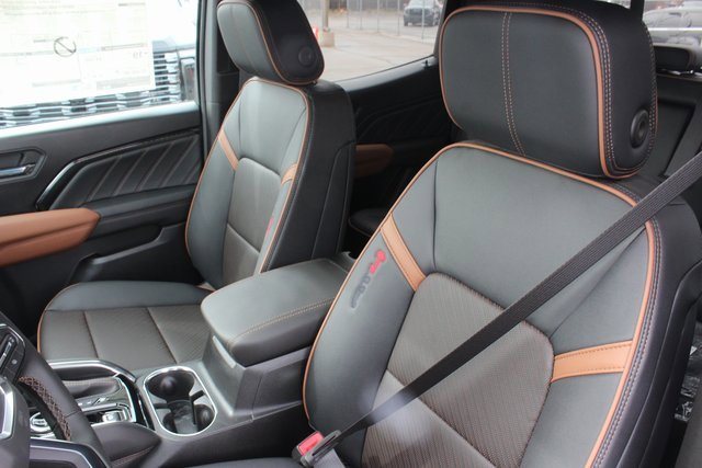 New 2026 GMC Canyon AT4 w/ Technology Plus Package image 2