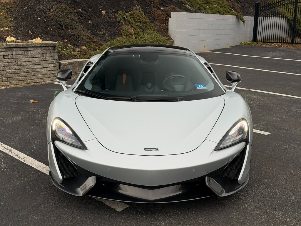 Used 2017 McLaren 570S Coupe video 2